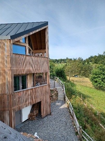 Bild 1: Die Errichtung von drei Holz-Ferienhäusern in Bad Herrenalb wurden durch das ELR gefördert.